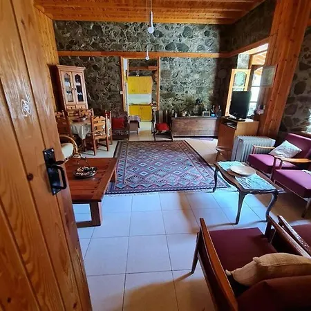 Casa de Férias Immaculate 3-bed House In Kalopanayiotis Kalopanagiotis
